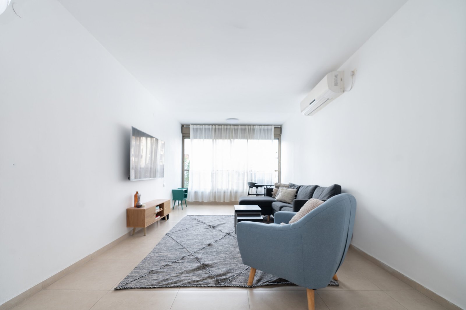 דירה בחולון 2 0679